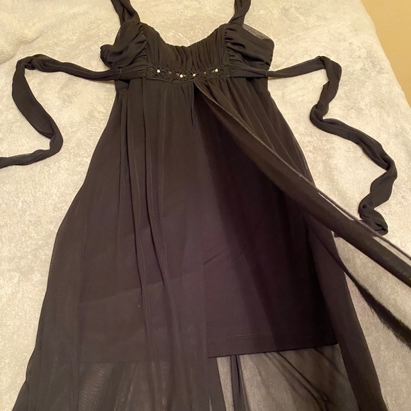 Beautiful Black Evening Gown - Picture 6 of 8